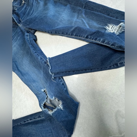 AG distressed Jeans - Picture 4 of 10